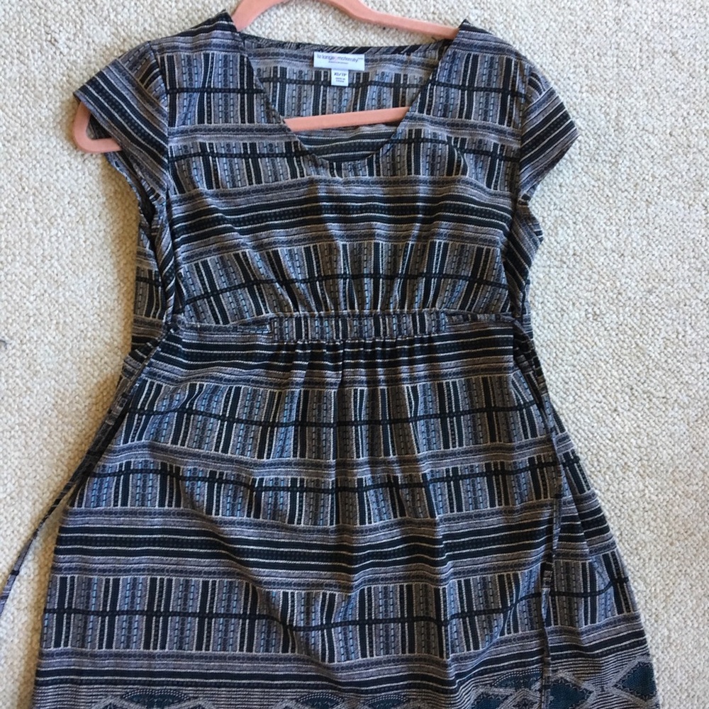 Liz Lange for Target Maternity top